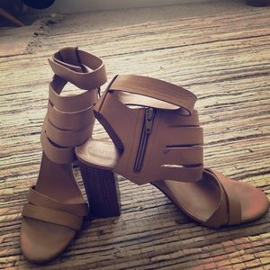 Vince Beige strap block heel